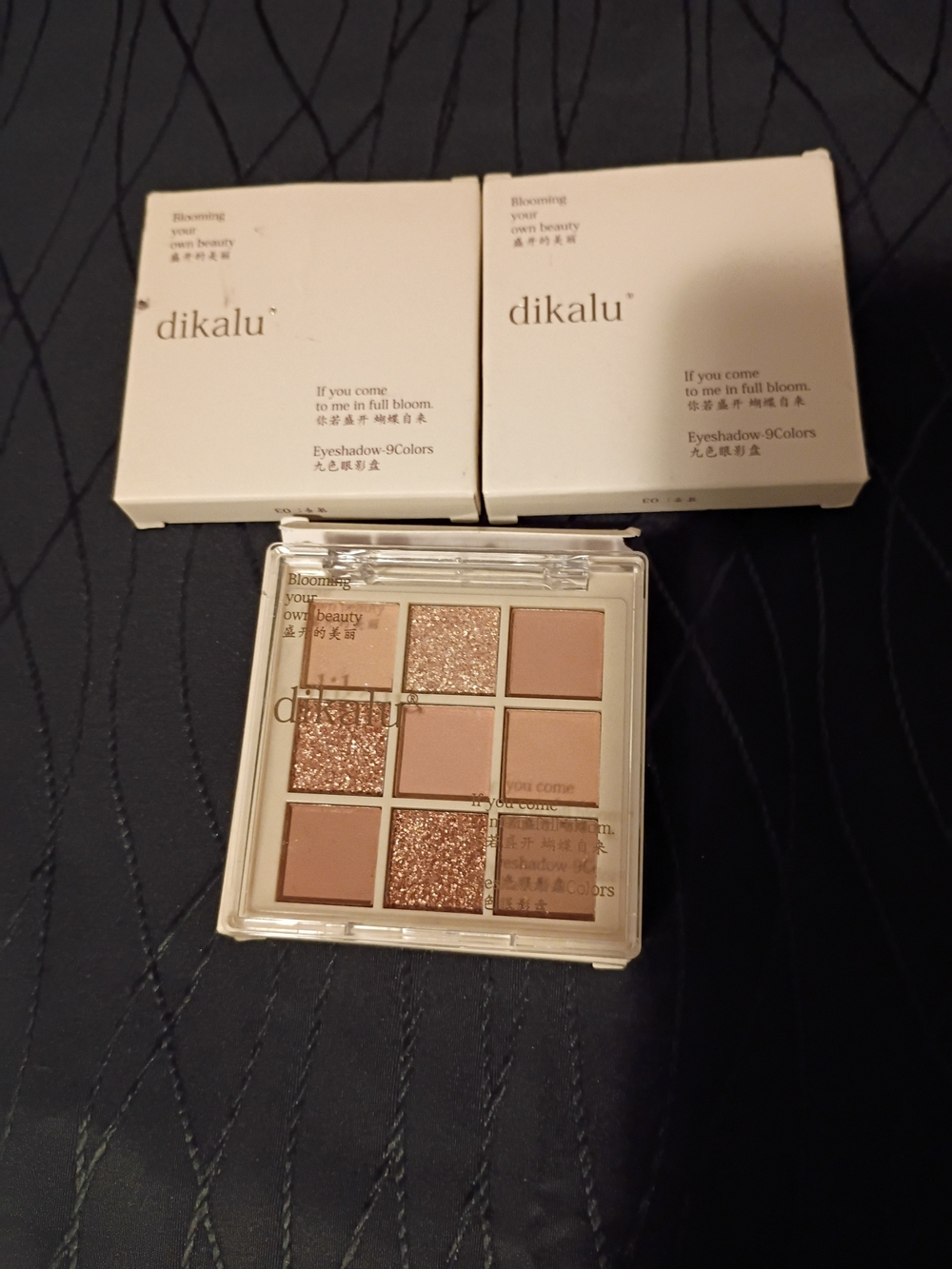 Dikalu 9-Color Pink & Brown Eyeshadow Palette